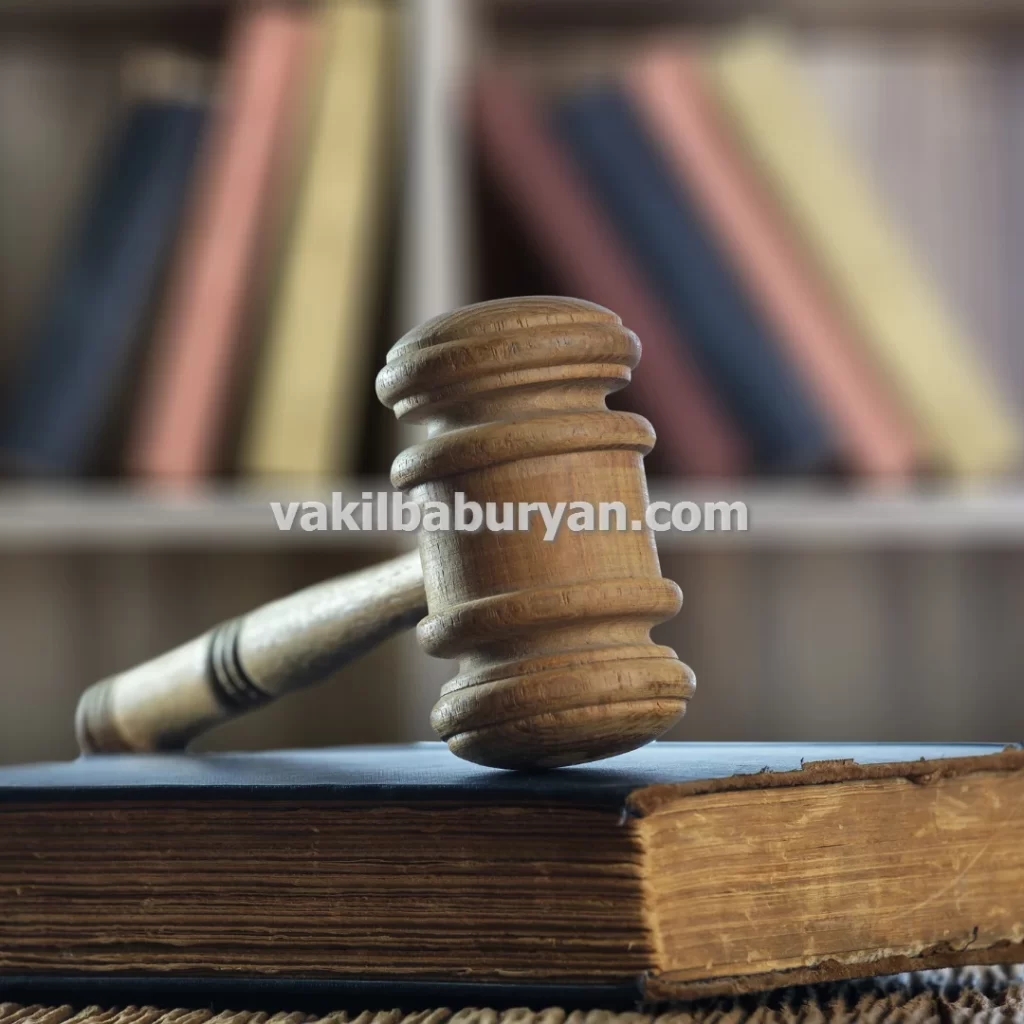 وکیل دادگستری ناظر بر قرارداد خرید و فروش خودرو در مشهد